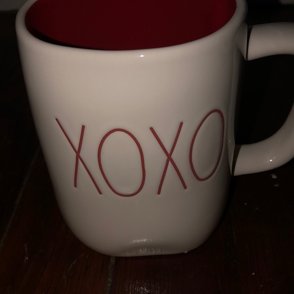 NEW RAE DUNN “XOXO” MUG 🍰❤️ - Picture 2 of 4